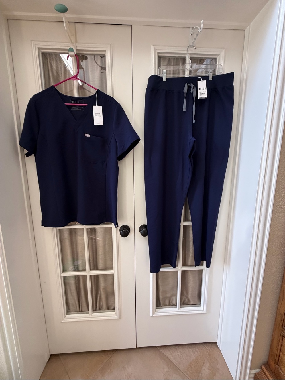 XXL Navy Womenโs Figs Scrub Set NEW!!!!
